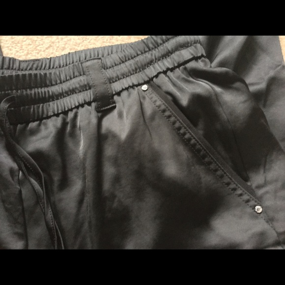 🌃NWT! Sporty CHIC BLK Satin Jogger - Picture 14 of 16